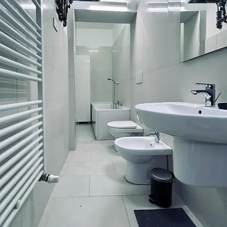 Farini House Apartamento Módena